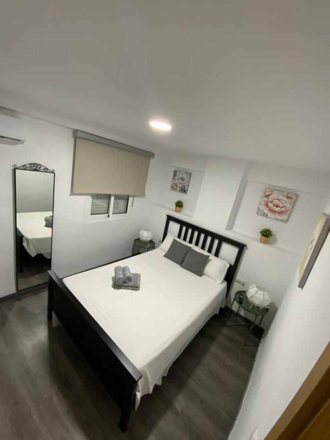 Goya Apartamentos Малага Экстерьер фото